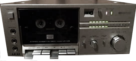 Akai UC-M2